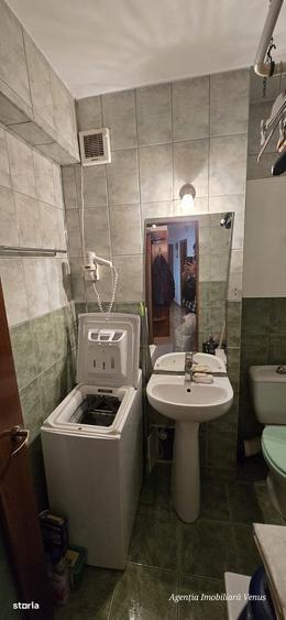 Apartament cu 4 camere decomandat în Central