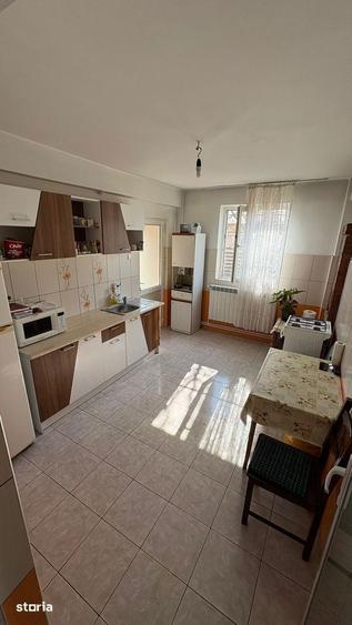 Casă cu 6 camere cu Teren 640 Mp în Somova