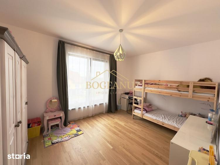 Casă cu 6 camere cu Teren 580 Mp în Ciarda Roșie