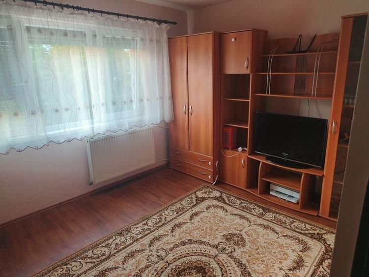 Apartament cu 2 camere semidecomandat în Iosia