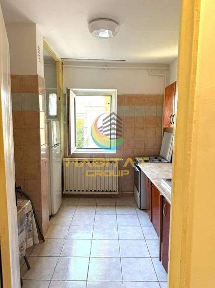 Apartament cu 2 camere decomandat, mobilat în Văcăresti