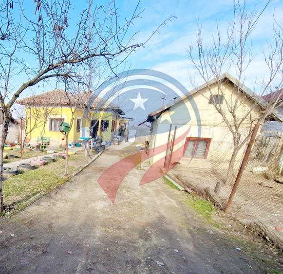 Casă individuală cu 3 camere cu Canalizare în Scăești