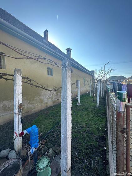 Casă cu 6 camere cu Teren 1498 Mp în Variaș