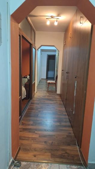 Apartament cu 4 camere semidecomandat în City Park Mall