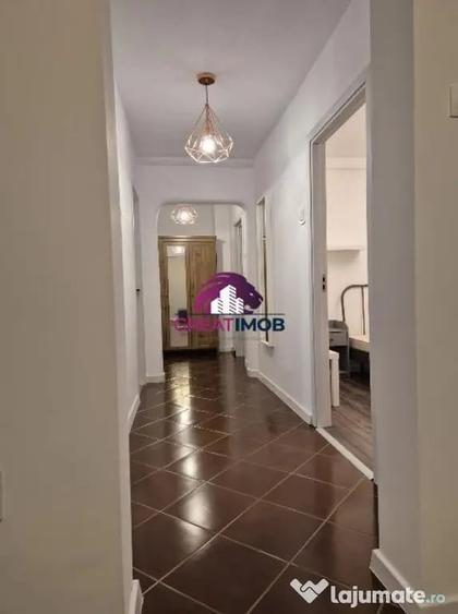 Apartament cu 2 camere decomandat în Teiul Doamnei