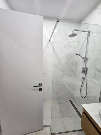 Apartament cu 3 camere decomandat în Herăstrău