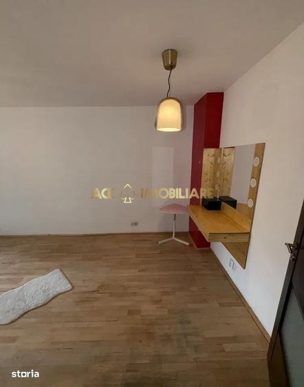 Apartament cu 4 camere în Crângași