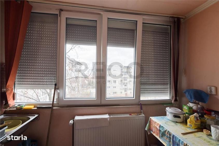 Apartament cu 3 camere decomandat în Salca