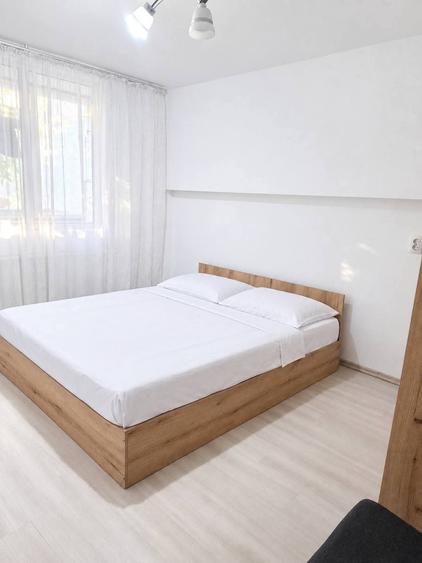 Apartament cu 3 camere decomandat, mobilat în Antiaeriană