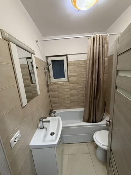 Apartament cu 2 camere decomandat în Runcu