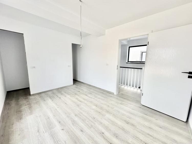 Duplex cu 3 camere cu Canalizare în Moșnița Nouă