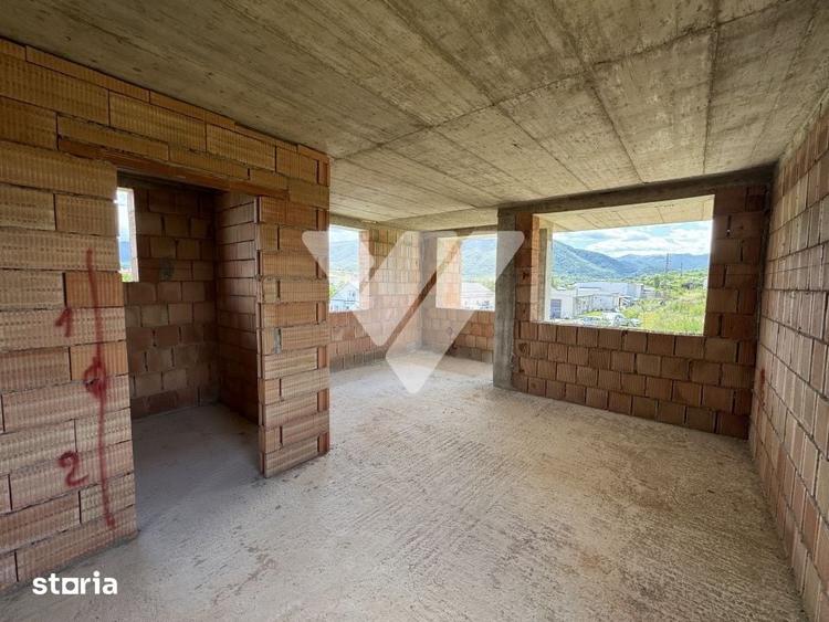 Casă cu 4 camere cu Teren 513 Mp în Central