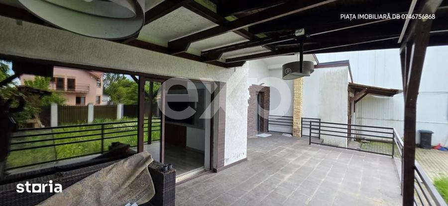 Casă cu 8 camere cu Teren 400 Mp în Central