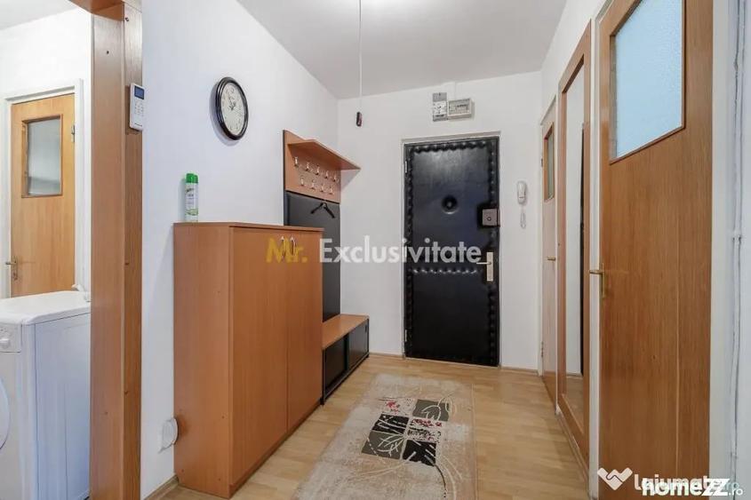 Apartament cu 3 camere decomandat în Valea Oltului