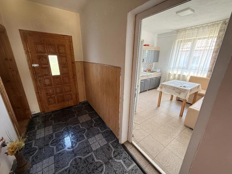 Casă cu 5 camere cu Teren 2146 Mp în Lerești