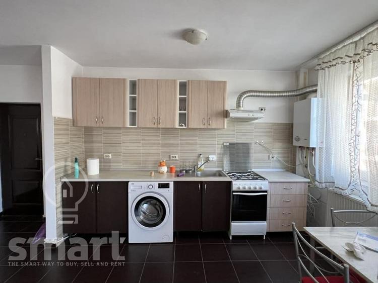 Apartament cu 2 camere semidecomandat, mobilat în Florești