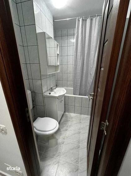 Garsonieră în Titan