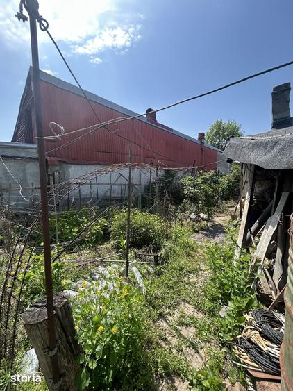 Casă cu 3 camere cu Teren 437 Mp în Andronache