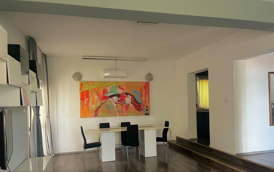 Casă cu 4 camere în Ultracentral