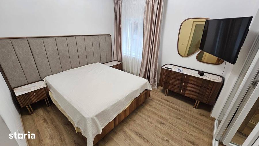 Casă cu 4 camere cu Teren 500 Mp în Central