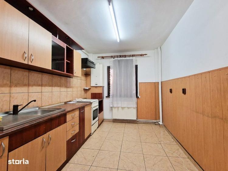Apartament cu 3 camere decomandat în Mărăști — fotografia 1