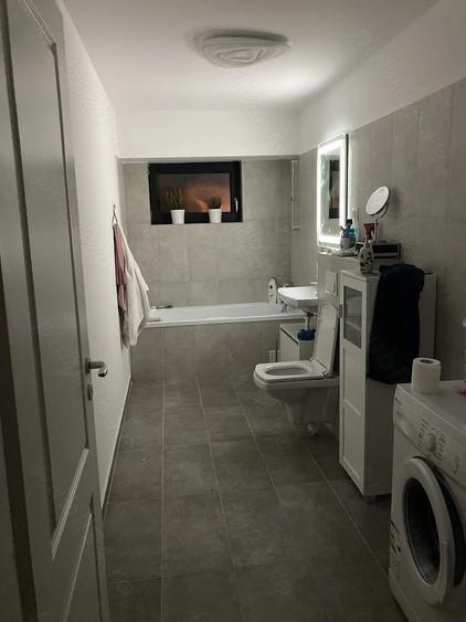 Apartament cu 2 camere decomandat în Girocului