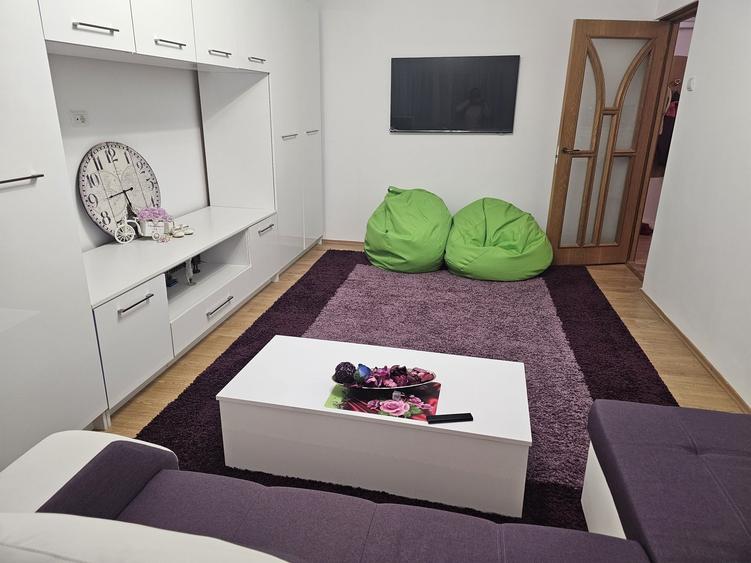 Apartament cu 2 camere decomandat în Popoveni
