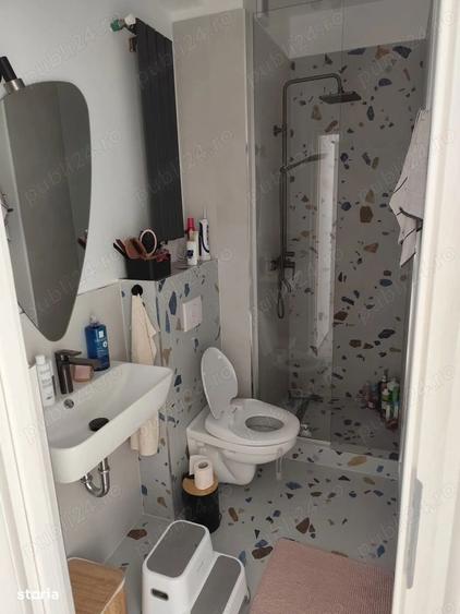 Apartament cu 3 camere, mobilat în Tractorul