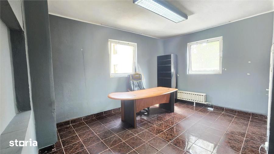 Spațiu comercial, de 25 mp, în Central