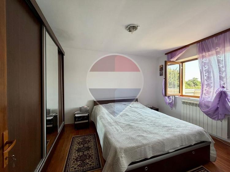 Casă individuală cu 4 camere cu Teren 720 Mp în Vânători