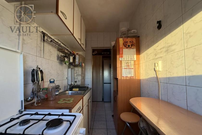 Apartament cu 2 camere decomandat, mobilat în Brâncoveanu