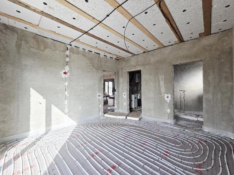 Casă cu Teren 470 Mp în Costi