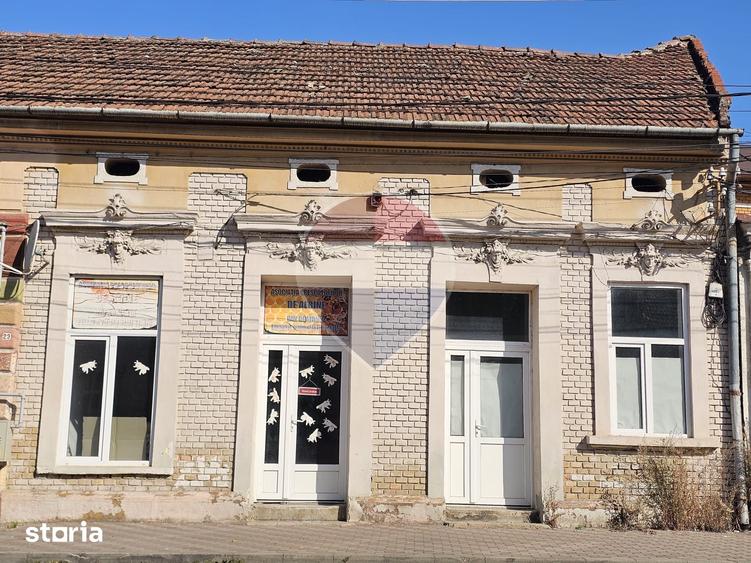 Apartament cu 4 camere în Central