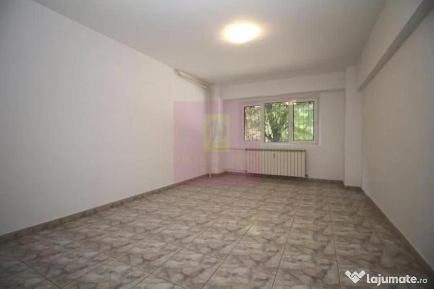 Apartament cu 3 camere de vanzare Decebal adiacent - 12