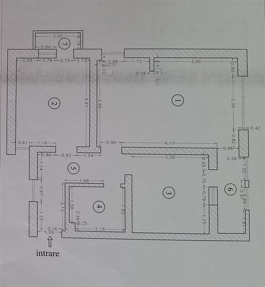 Apartament cu 3 camere decomandat, mobilat în Exterior Est