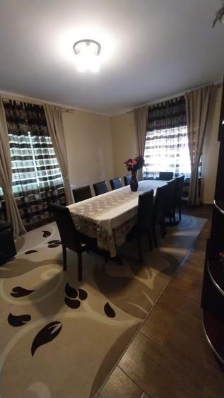 Casă individuală cu 5 camere cu Teren 845 Mp în Central