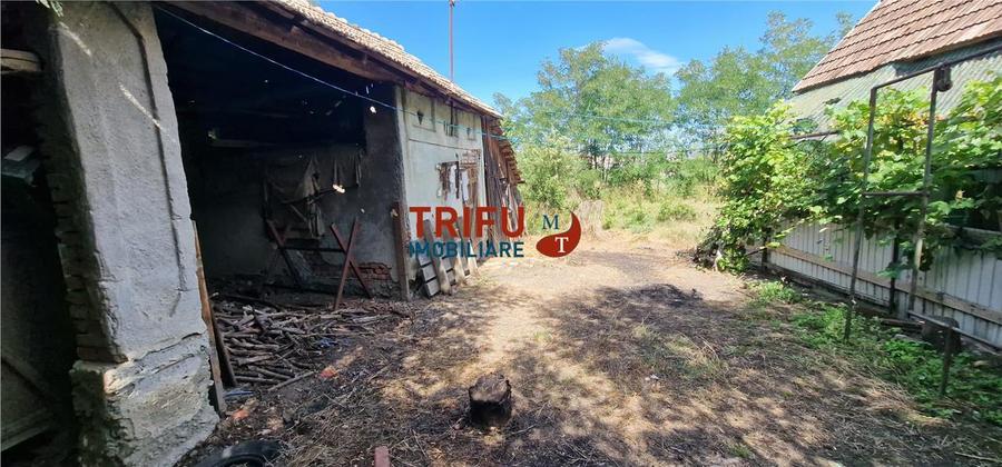 Casă individuală cu 3 camere cu Teren 2000 Mp în Hopârta