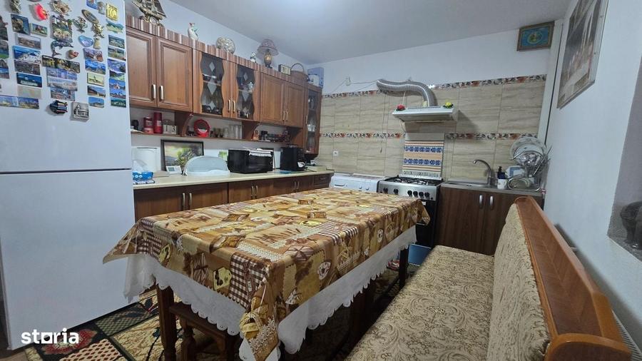 Casă cu 4 camere cu Teren 502 Mp în Galata