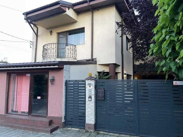 Casă cu 4 camere în Central