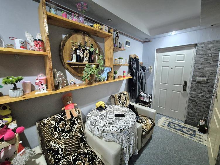 Apartament cu 2 camere decomandat în Confecții