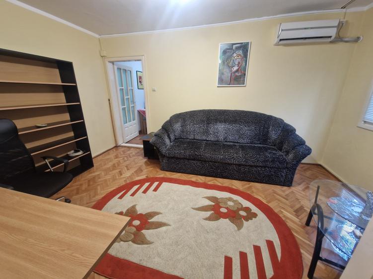 Apartament cu 2 camere nedecomandat, mobilat în P-ța Unirii