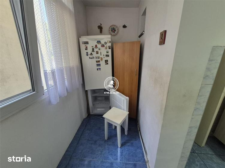 Apartament cu 3 camere decomandat în Gară
