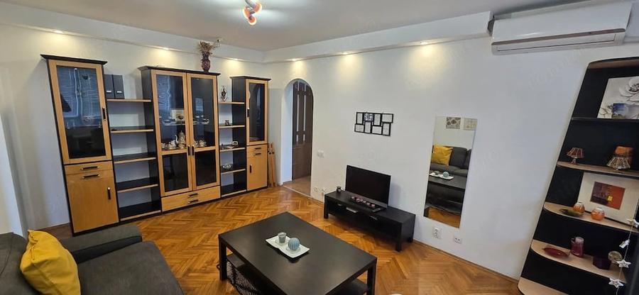 Apartament cu 2 camere nedecomandat în Unirii