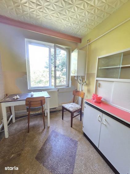 Apartament cu 2 camere semidecomandat în Calea Galați