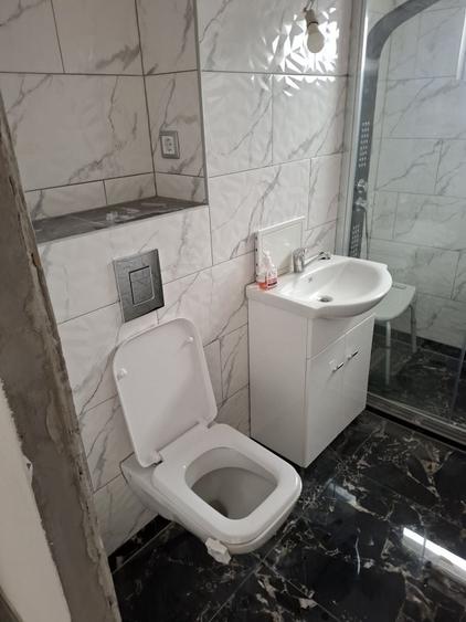 Apartament cu 3 camere semidecomandat în Orșova