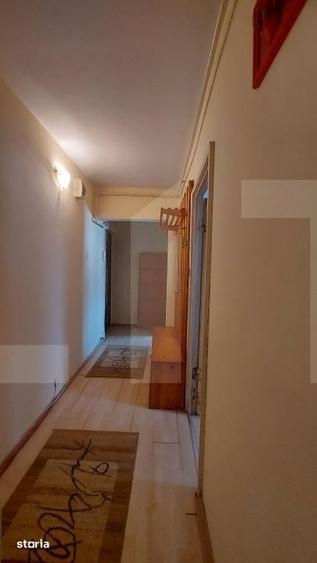 Apartament cu 3 camere semidecomandat în Central