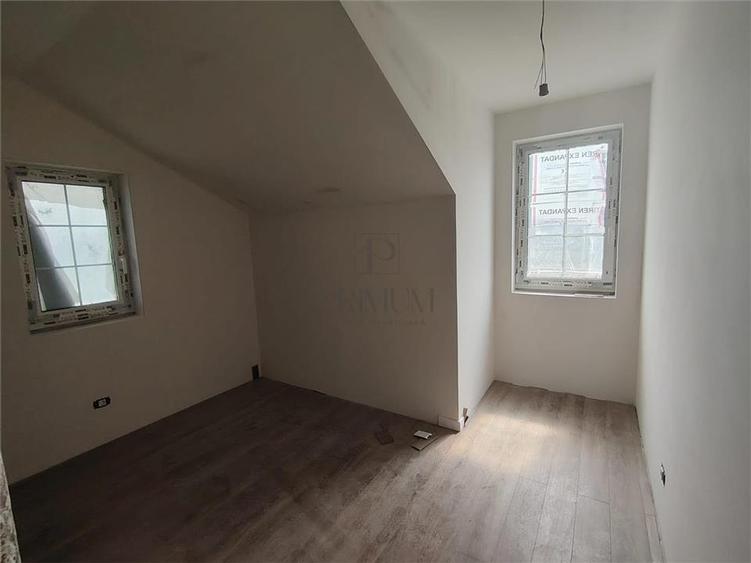 Duplex cu 4 camere cu Canalizare în Moșnița Nouă