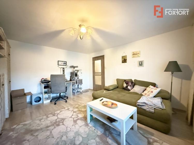 Apartament cu 3 camere decomandat, mobilat în Bucovina