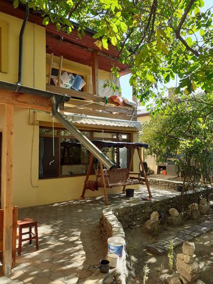 Apartament cu 3 camere decomandat în Patriei