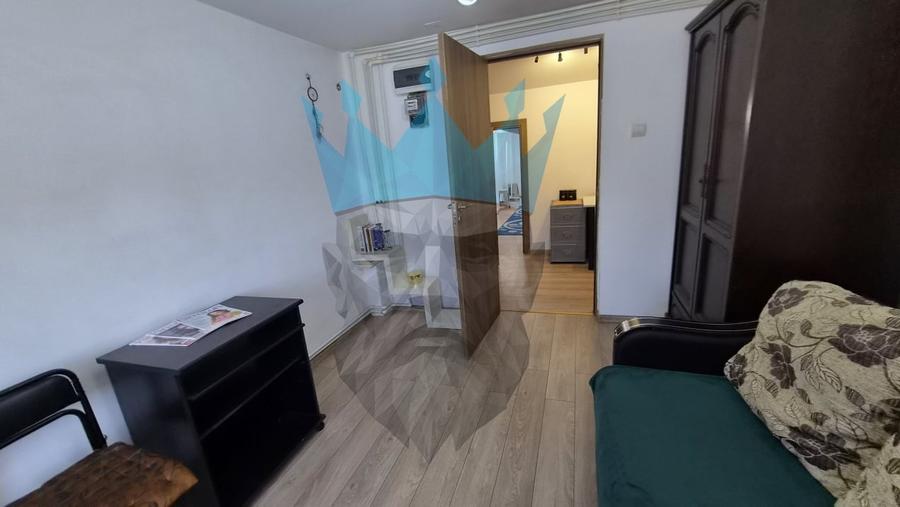 Apartament cu 2 camere decomandat, mobilat în P-ța Romană